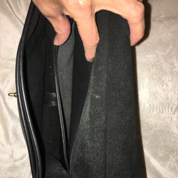 Coach Hand Bag # 9927 - Picture 5 of 8